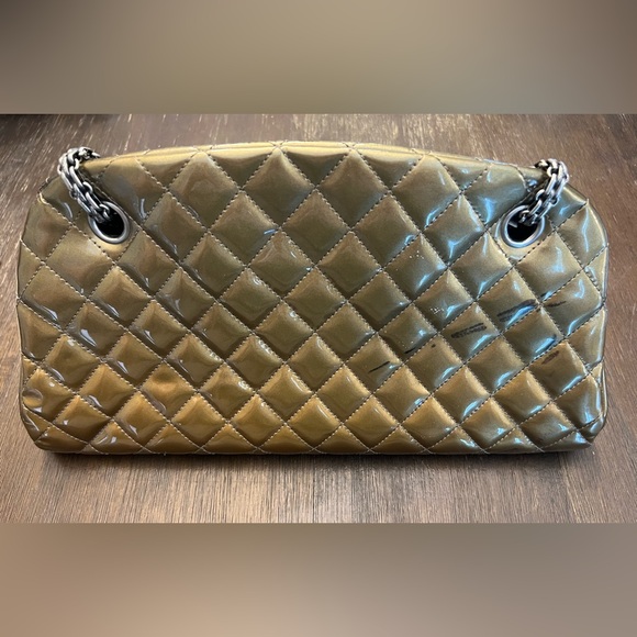 HP GUC Chanel Metallic Patent Leather Bowler w/ Hologram & card. Color transfer. - Picture 16 of 16